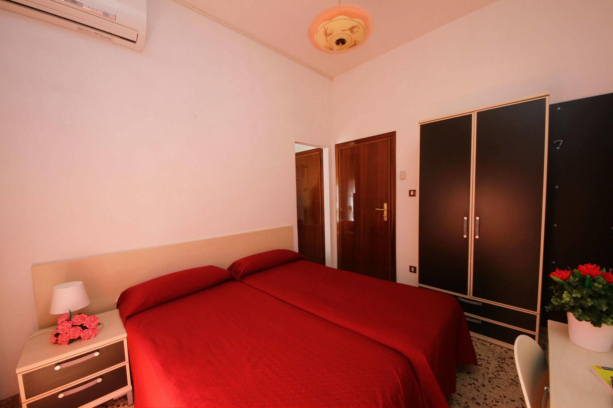 Villa Lauda B&B Rimini Luaran gambar